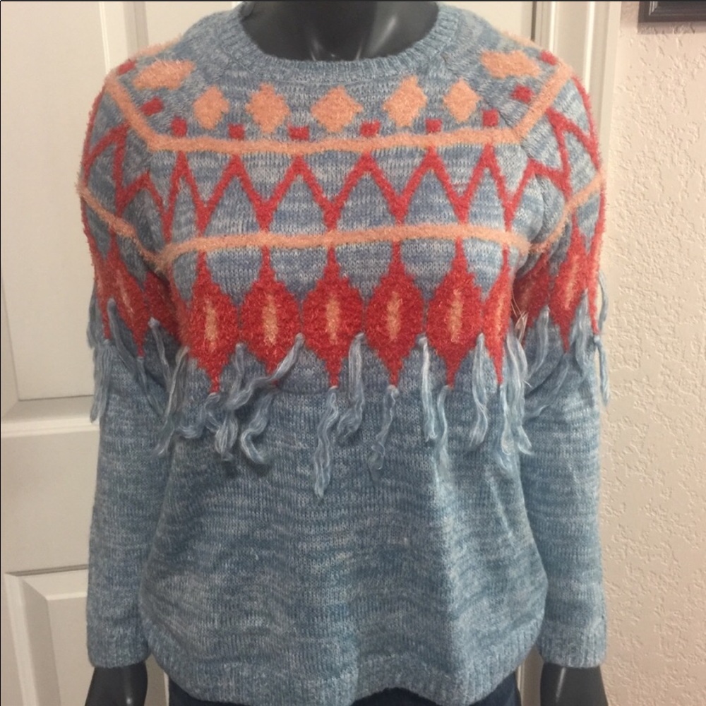 PRICED TO SELL FAST- Kensie Sweater